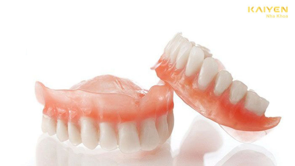 Làm răng giả nguyên hàm tháo lắp là gì?